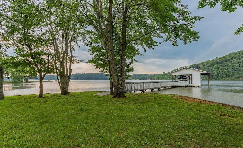 Dream Home Waterfront With Lake Views