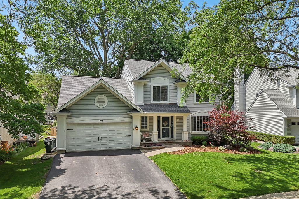 Stunning Chesapeake Farms Home With Modern Updates