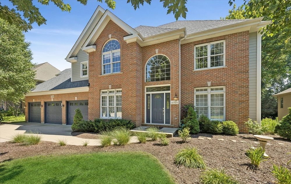 8709 Shade Tree Circle