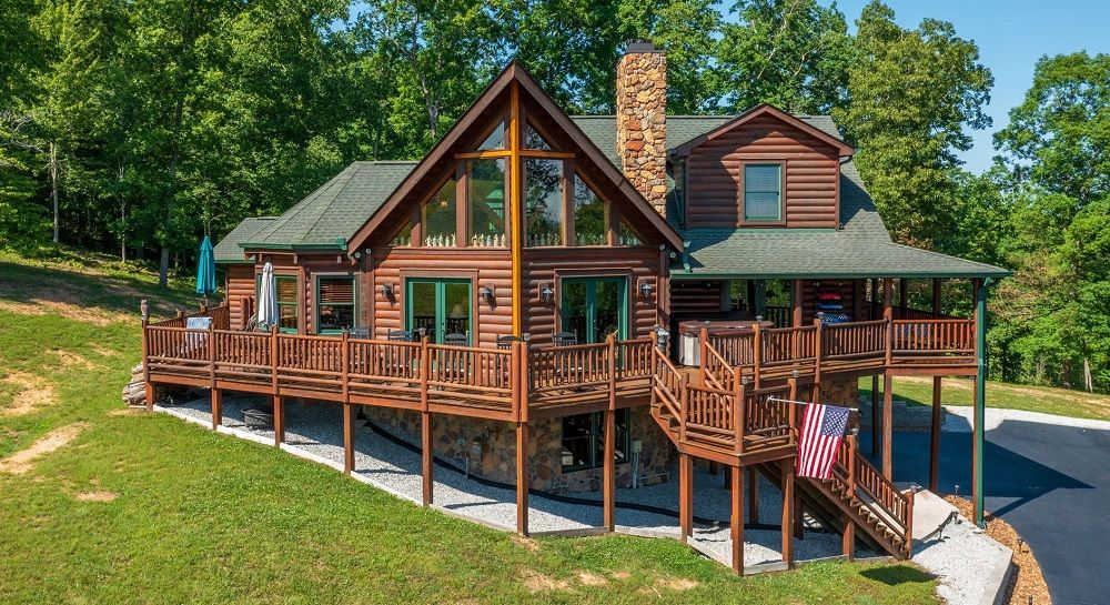 Luxury Log Cabin