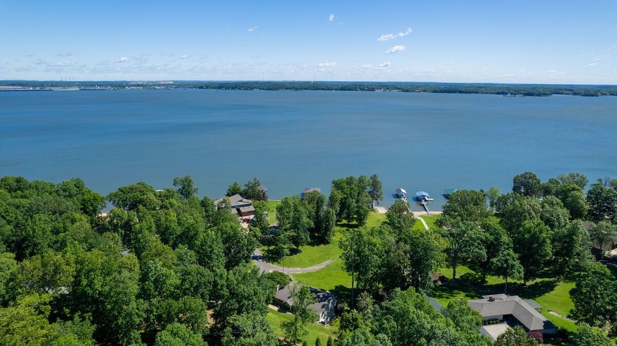 Deep Water On Kentucky Lake!