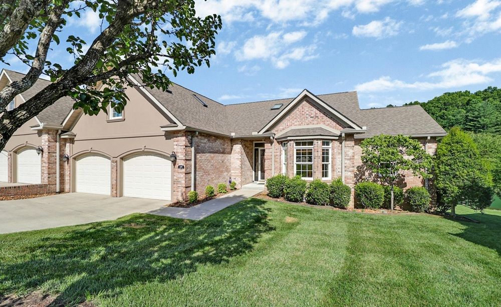 Glastowbury Pointe Townhomes