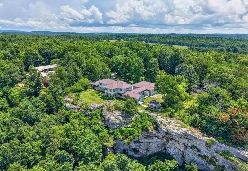 1981 Porch Rock Road