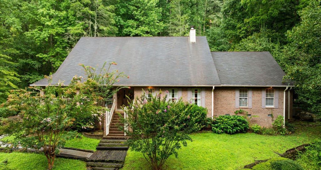 3012 Roaring Creek Way