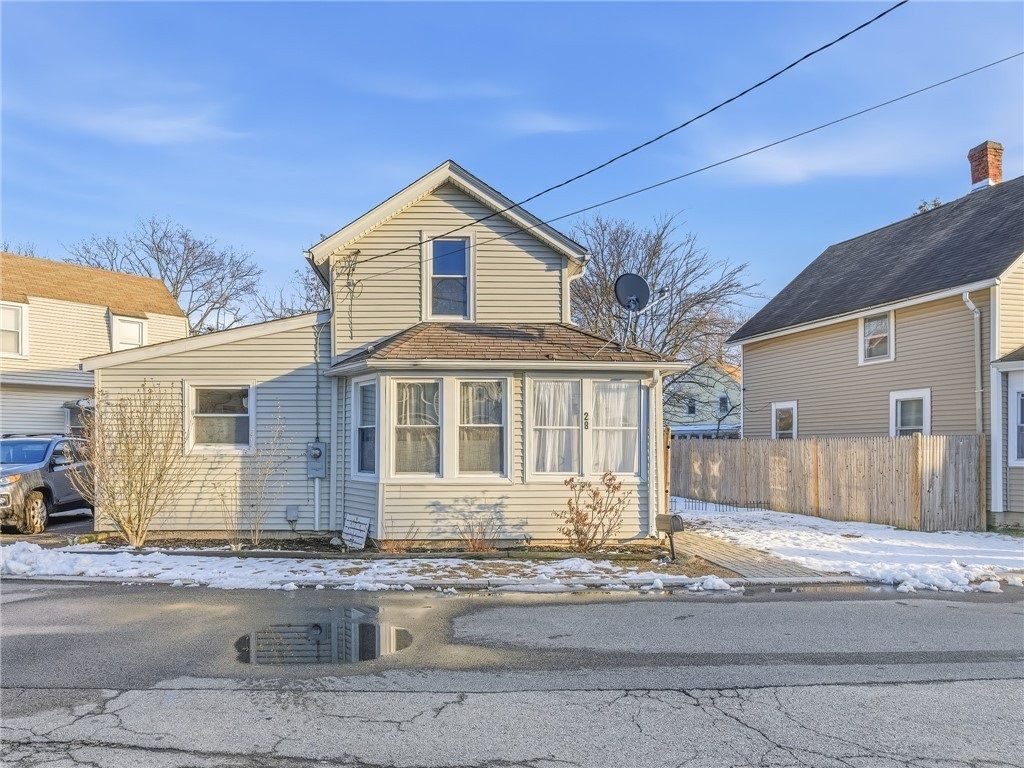 28 Jefferson Ave E