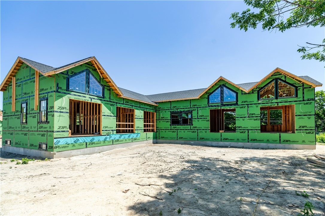 Expansive Ranch-Style Living
