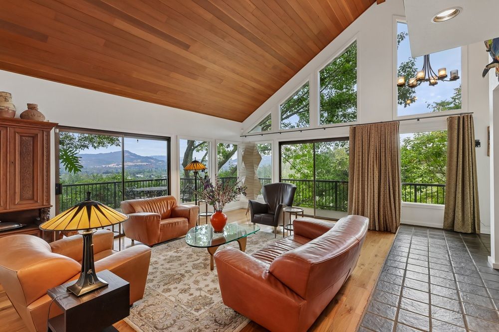 Extraordinary Private Estate