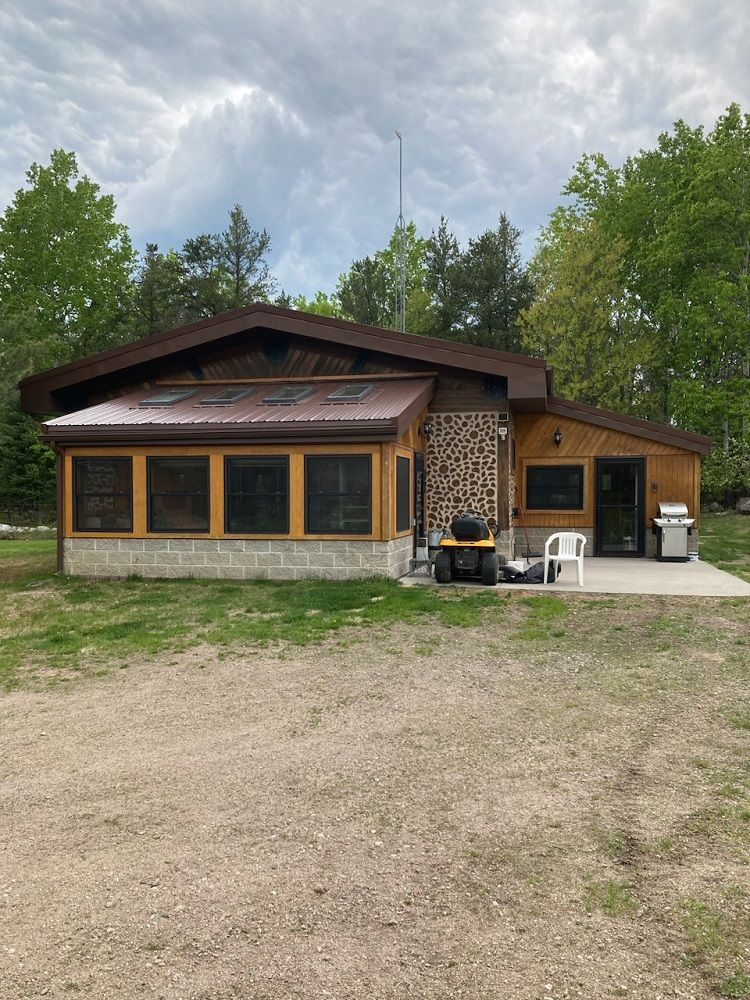 Beautiful Off-Grid Retreat