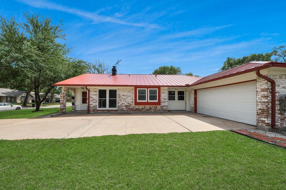 Modern Coastal Comfort