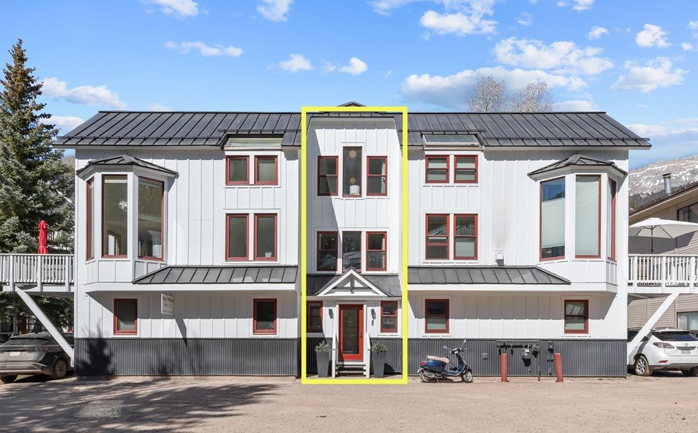 Rare West Willow Townhouse