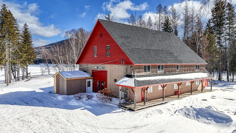 Spectacular Waterfront Lodge On Flagstaff Lake