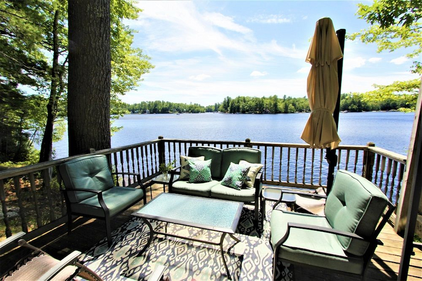 Classic Maine Lakefront Living