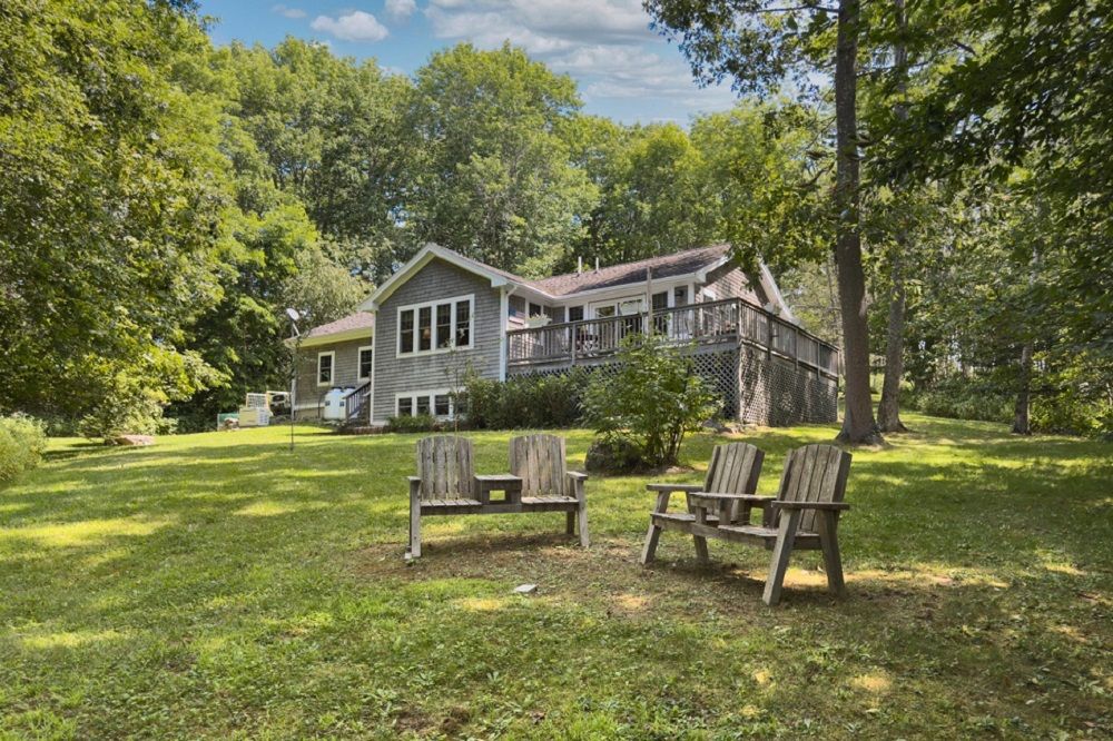 33 Rocking Horse Lane