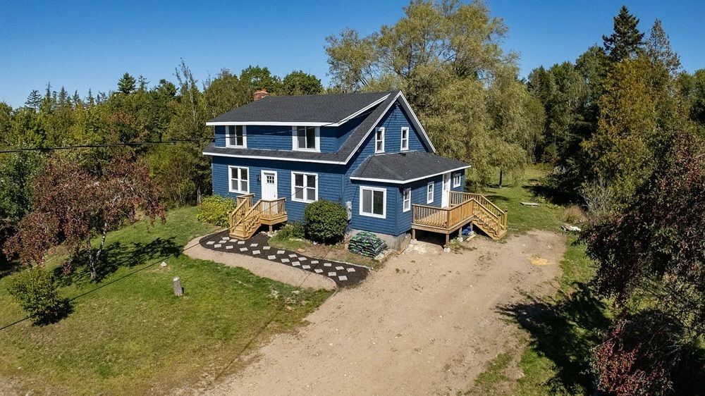 Beautifully Renovated Cape