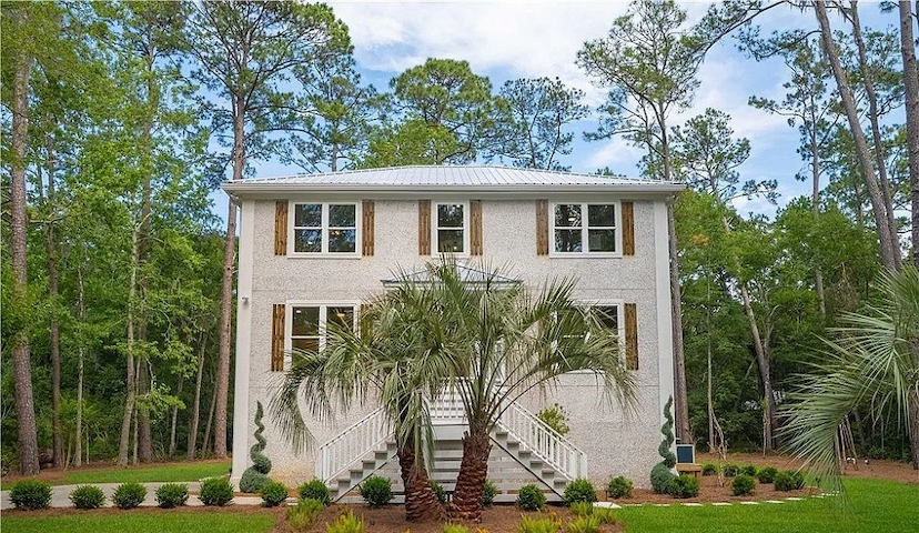 Elegant Colonial In Coveted Hampton Point