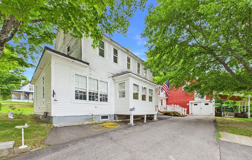 15 Railroad Street