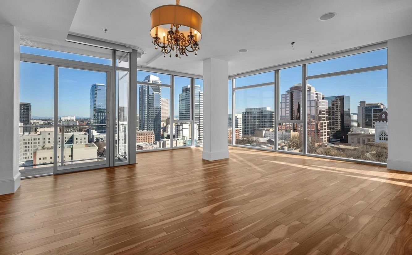 Skyline View Luxury Condo