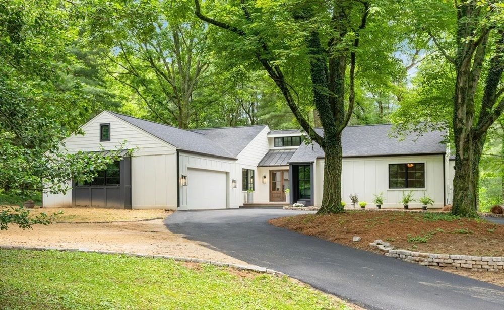 2302 Evergreen Rd