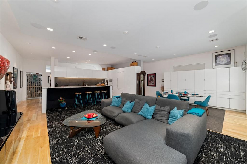 Architecturally Award-Winning Dreamscape Modern Home In The Art Colony/Museum District.