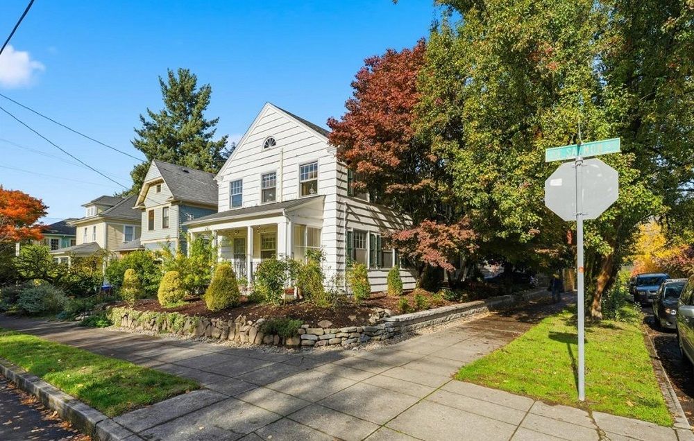 Turnkey Buckman/Sunnyside Duplex With Exceptional Walkability