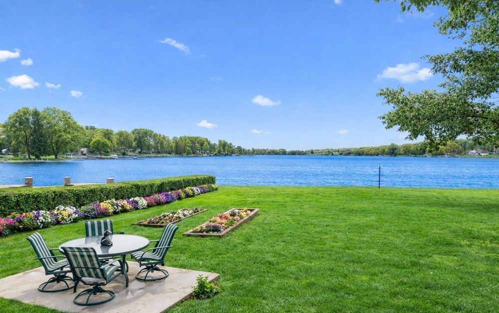 Lakefront Residence
