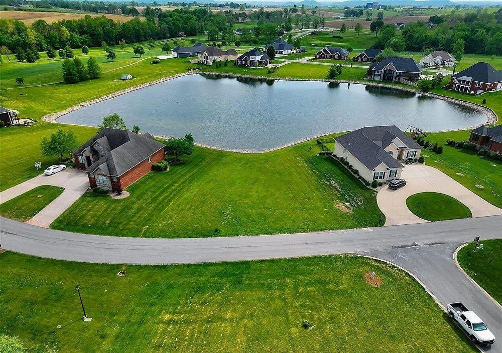 Prime Rosewood Lakefront Lot