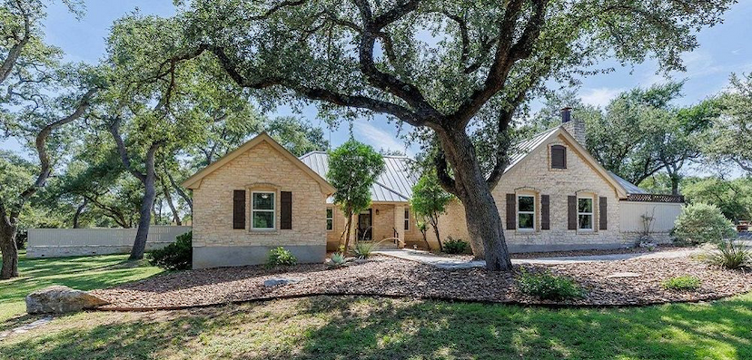6 Acre Estate With Multiple Homes