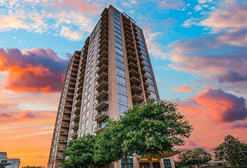 4242 Broadway Apt 2001