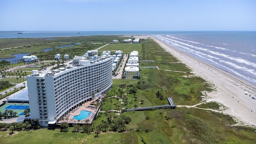 Excellent Gulf Views From Living Room / Primary Bedroom
