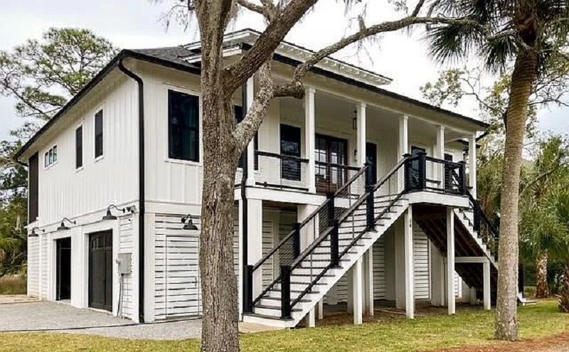 Farmhouse With Pool & Elevator