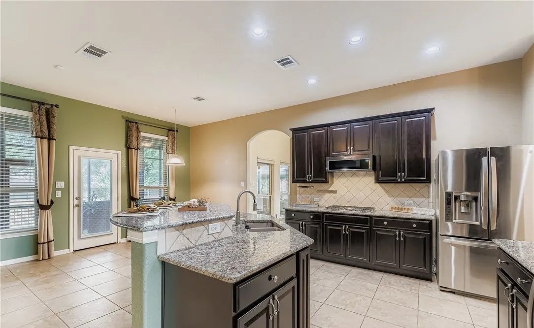 property-image-3