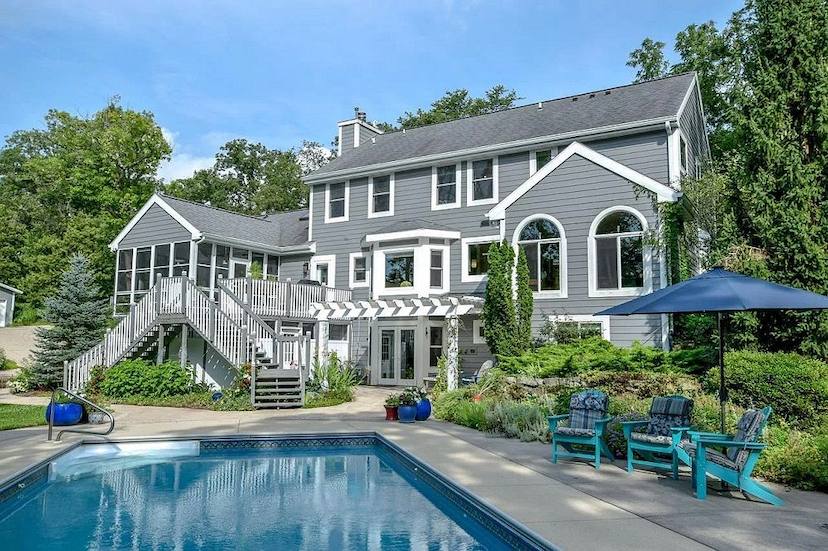 Private Wooded Retreat With Dream Kitchen, Pool & Heated Workshop