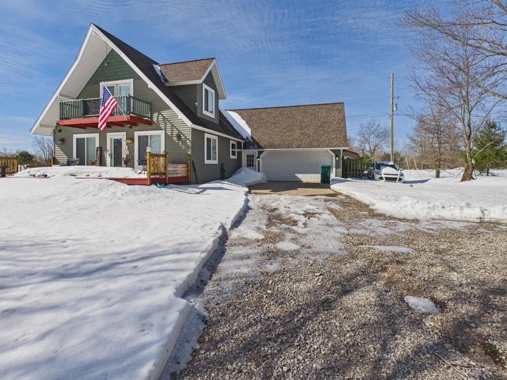8424 Pineview Drive