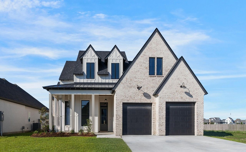 105 Queen Palm Circle