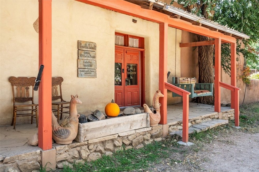 Iconic Hacienda In Historic Galisteo, NM