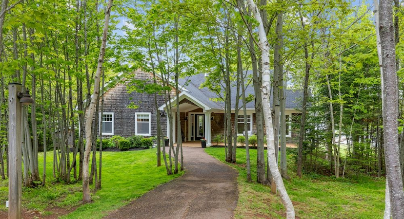 56 Hutt Lane