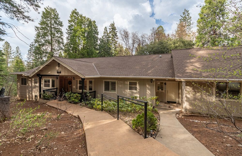 Majestic Mountain Retreat