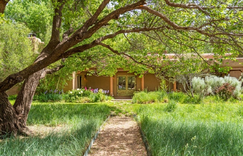 6.39-Acre Estate Near Galisteo Creek, 30 Easy Minutes From Santa Fe