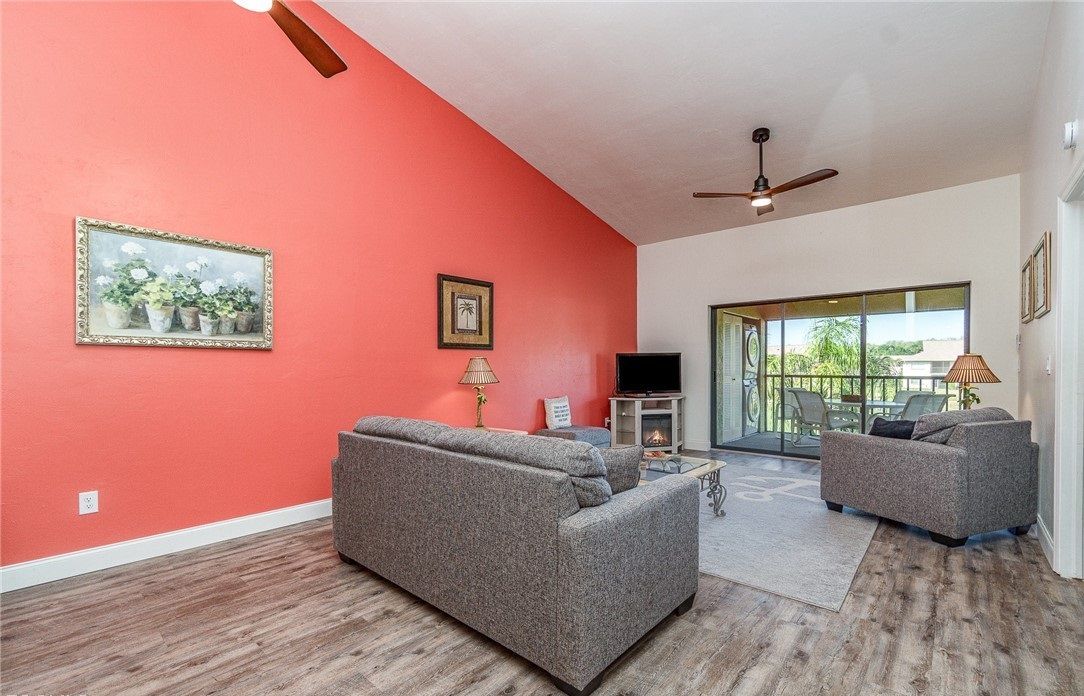 13120 Cross Creek Blvd #208