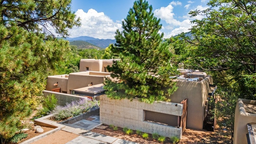 A Santa Fe Eastside Gem, Blending Historic Charm With Modern Luxury