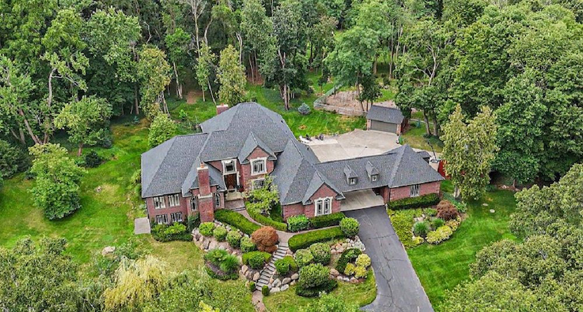 Country Tranquility & Luxury Living