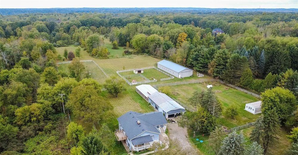 10-Acre Addison Township Homestead