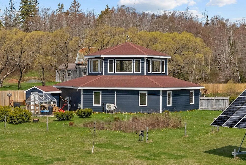 5225 48th Rd