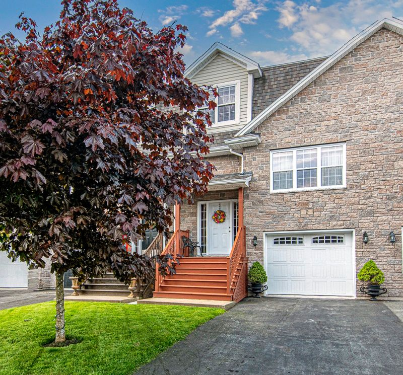 9 Lasalle Court