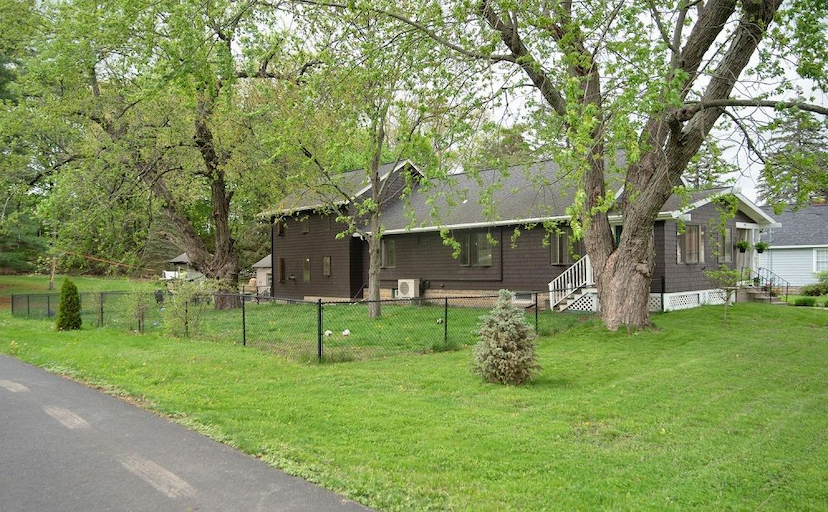 975 Riverview Road
