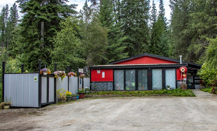 126 Makridge Ln