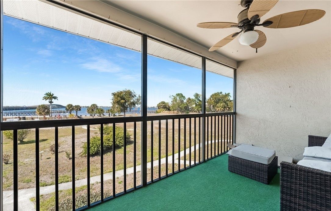 12498 Riverside Dr 205