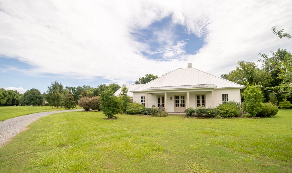 1063 River Rd