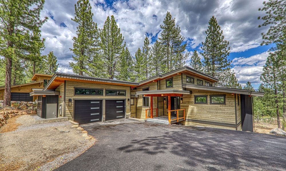 New Modern Modern Home