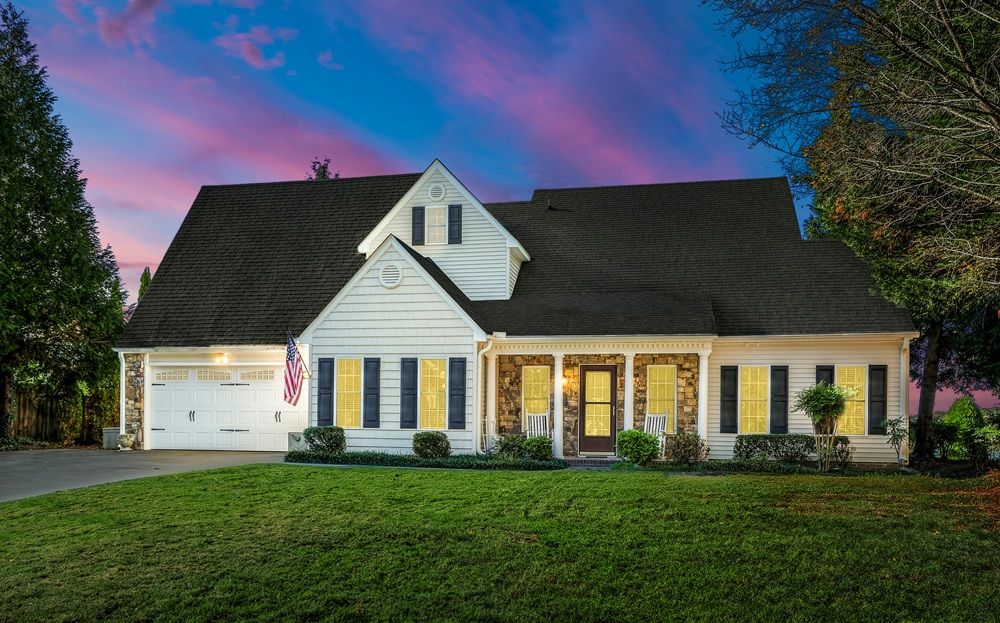 192 Walker Point